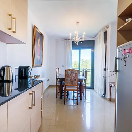 Citadel Holiday Apartments 