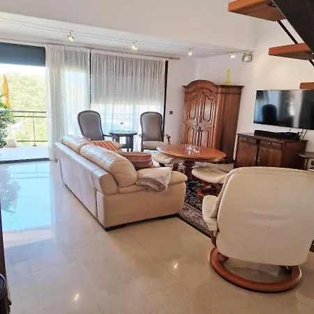 Citadel Holiday Apartments 